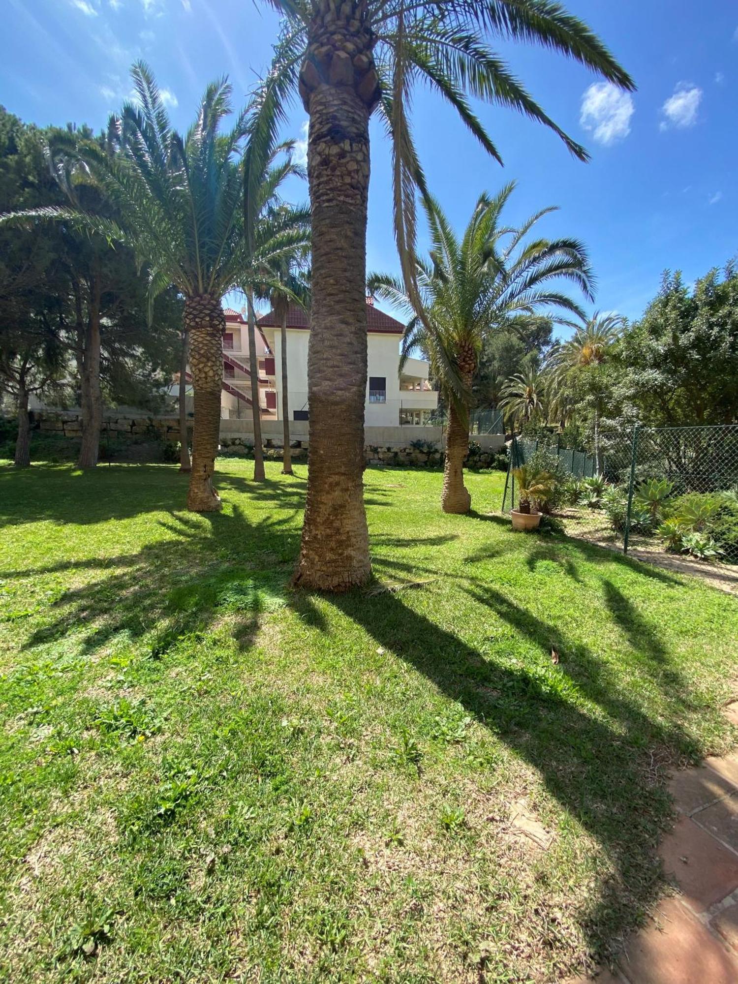 Klimatyczny Loft I Egzotyczny Basen Lägenhet Benalmádena Exteriör bild
